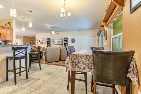 House in Lakeland, Florida 5 bedrooms, 265.33 sq.m. № 2196089 - photo 7