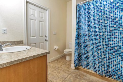 House in Lakeland, Florida 5 bedrooms, 265.33 sq.m. № 2196089 - photo 19