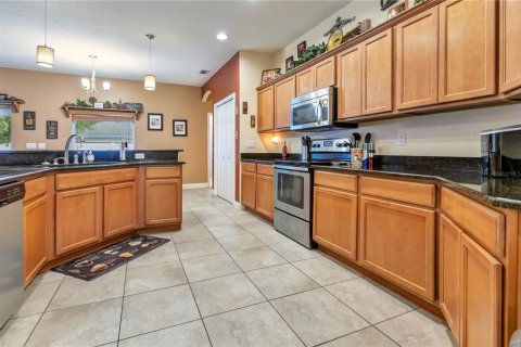 House in Lakeland, Florida 5 bedrooms, 265.33 sq.m. № 2196089 - photo 6