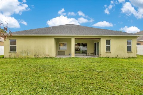 House in Lakeland, Florida 5 bedrooms, 265.33 sq.m. № 2196089 - photo 23