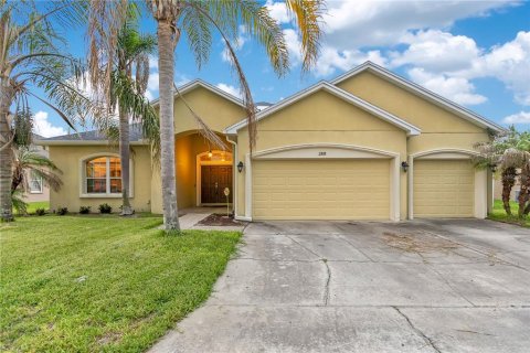 House in Lakeland, Florida 5 bedrooms, 265.33 sq.m. № 2196089