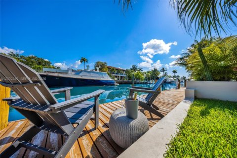 Купить виллу или дом в Майами, Флорида 4 спальни, 320.88м2, № 2067605 - фото 28