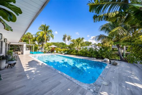 Купить виллу или дом в Майами, Флорида 4 спальни, 320.88м2, № 2067605 - фото 22
