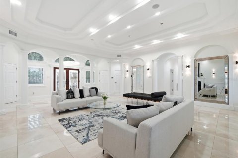 Купить виллу или дом в Сент-Пит-Бич, Флорида 4 комнаты, 551.65м2, № 2316820 - фото 9