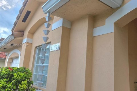 Villa ou maison à vendre à Cutler Bay, Floride: 4 chambres, 154.96 m2 № 2382377 - photo 4