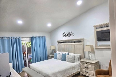 Villa ou maison à vendre à Cutler Bay, Floride: 4 chambres, 154.96 m2 № 2382377 - photo 14
