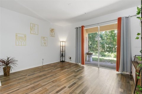 Adosado en venta en Tampa, Florida, 2 dormitorios, 107.02 m2 № 2123331 - foto 11