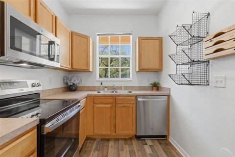 Adosado en venta en Tampa, Florida, 2 dormitorios, 107.02 m2 № 2123331 - foto 6