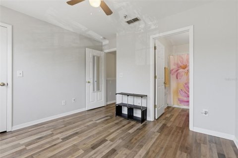 Adosado en venta en Tampa, Florida, 2 dormitorios, 107.02 m2 № 2123331 - foto 17