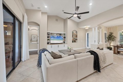 House in Lakewood Ranch, Florida 4 bedrooms, 216.83 sq.m. № 1884107 - photo 11