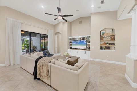 House in Lakewood Ranch, Florida 4 bedrooms, 216.83 sq.m. № 1884107 - photo 10