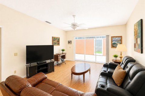 House in Bradenton, Florida 2 bedrooms, 114.83 sq.m. № 2197754 - photo 5