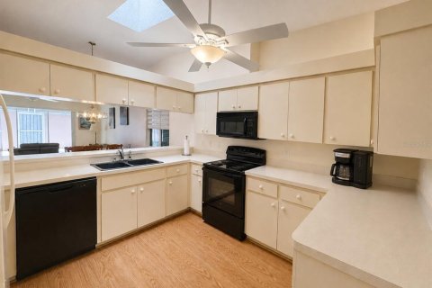House in Bradenton, Florida 2 bedrooms, 114.83 sq.m. № 2197754 - photo 8