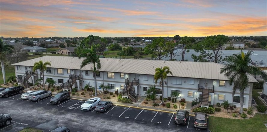 Condo in Punta Gorda, Florida, 2 bedrooms № 1857720