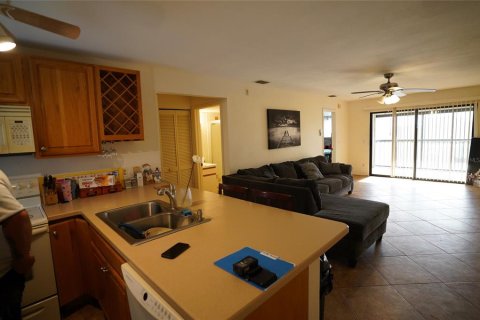 Condominio en venta en Punta Gorda, Florida, 2 dormitorios, 83.43 m2 № 1857720 - foto 2