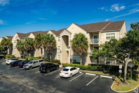 Appartement à louer à North Lauderdale, Floride: 1 chambre, 66.89 m2 № 1939181 - photo 3