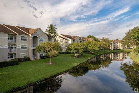 Appartement à louer à North Lauderdale, Floride: 1 chambre, 66.89 m2 № 1939181 - photo 1