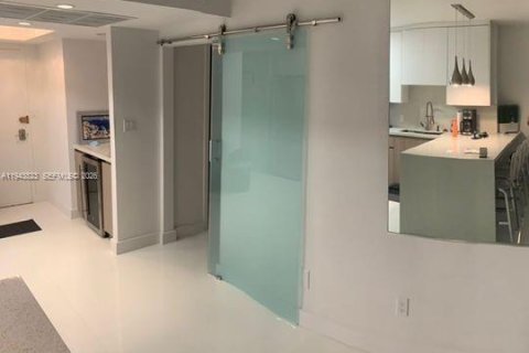 Copropriété à louer à Miami Beach, Floride: 1 chambre, 62.71 m2 № 2000608 - photo 3