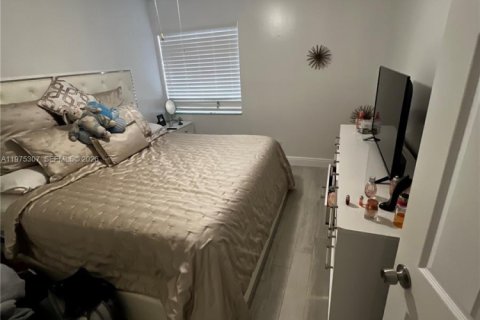 Condominio en alquiler en Hollywood, Florida, 2 dormitorios, 101.17 m2 № 2041376 - foto 7