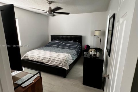 Condominio en alquiler en Hollywood, Florida, 2 dormitorios, 101.17 m2 № 2041376 - foto 8