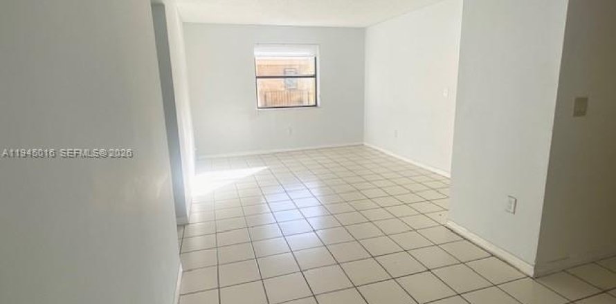 Condo à Sweetwater, Floride, 2 chambres  № 2001224