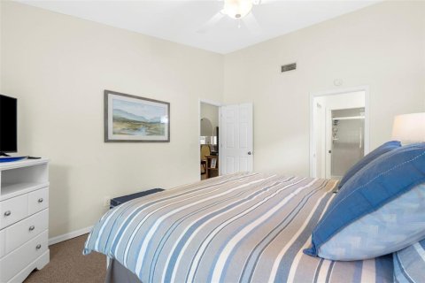 Condo in Sarasota, Florida, 2 bedrooms  № 1885879 - photo 12