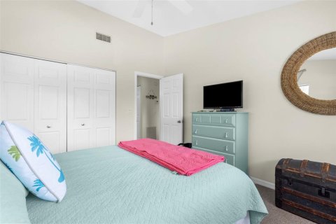Condo in Sarasota, Florida, 2 bedrooms  № 1885879 - photo 17