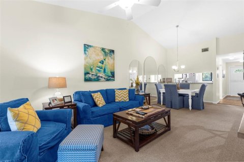 Condo in Sarasota, Florida, 2 bedrooms  № 1885879 - photo 7