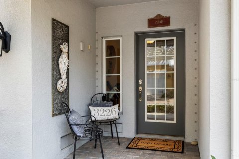 Townhouse in Saint Petersburg, Florida 4 bedrooms, 178.37 sq.m. № 2101656 - photo 3