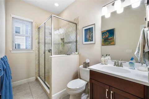 Townhouse in Saint Petersburg, Florida 4 bedrooms, 178.37 sq.m. № 2101656 - photo 20