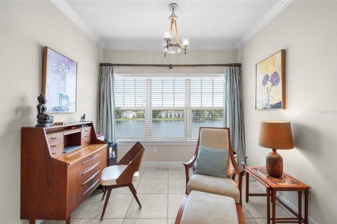 Townhouse in Saint Petersburg, Florida 4 bedrooms, 178.37 sq.m. № 2101656 - photo 24