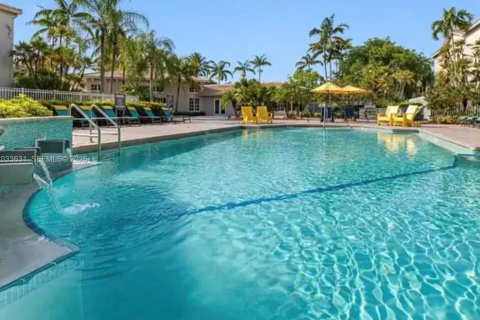 Condo in Sunrise, Florida, 2 bedrooms  № 2085502 - photo 13