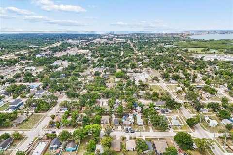 Снять в аренду виллу или дом в Сент-Питерсберг, Флорида 4 спальни, 114.73м2, № 2109454 - фото 4