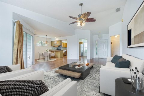 Villa ou maison à vendre à San Antonio, Floride: 2 chambres, 112.6 m2 № 2134669 - photo 3