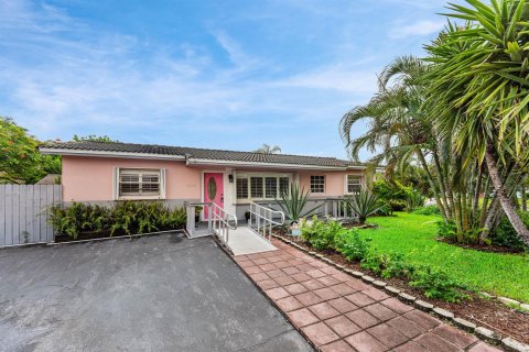Villa ou maison à Deerfield Beach, Floride 4 chambres, 114.83 m2 № 2345748