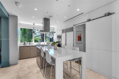 Купить виллу или дом в Ки-Бискейн, Флорида 5 спален, 322.93м2, № 2052696 - фото 11