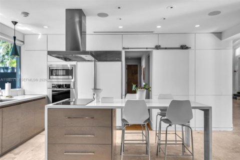 Купить виллу или дом в Ки-Бискейн, Флорида 5 спален, 322.93м2, № 2052696 - фото 9