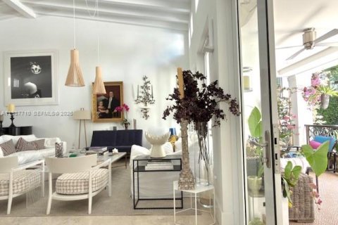 Купить виллу или дом в Ки-Бискейн, Флорида 5 спален, 322.93м2, № 2052696 - фото 6