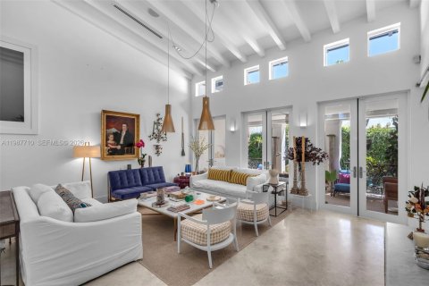 Купить виллу или дом в Ки-Бискейн, Флорида 5 спален, 322.93м2, № 2052696 - фото 4