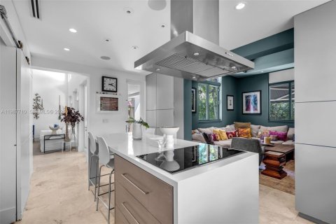 Купить виллу или дом в Ки-Бискейн, Флорида 5 спален, 322.93м2, № 2052696 - фото 10