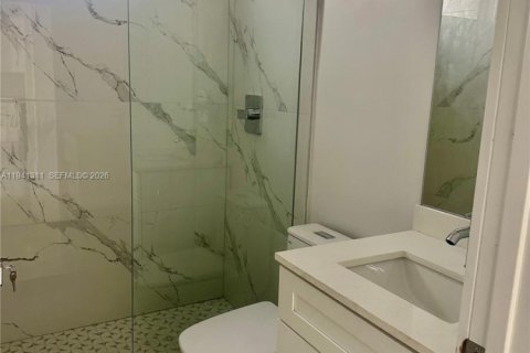 Commercial property in Florida City, Florida 199.18 sq.m. № 1998686 - photo 19