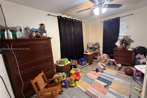 House in Hollywood, Florida 3 bedrooms, 69.12 sq.m. № 1961712 - photo 9