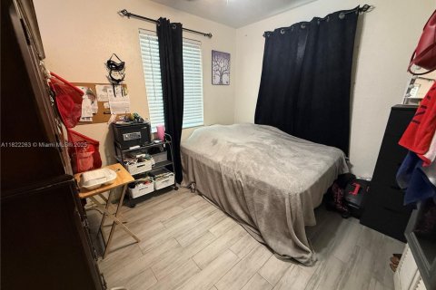 House in Hollywood, Florida 3 bedrooms, 69.12 sq.m. № 1961712 - photo 10