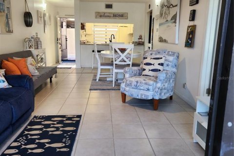 Condominio en alquiler en Saint Petersburg, Florida, 2 dormitorios, 82.68 m2 № 1825208 - foto 11