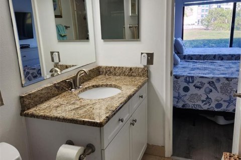 Condominio en alquiler en Saint Petersburg, Florida, 2 dormitorios, 82.68 m2 № 1825208 - foto 6