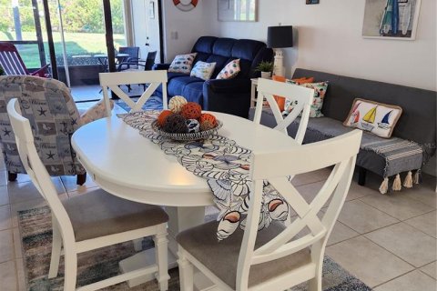Condominio en alquiler en Saint Petersburg, Florida, 2 dormitorios, 82.68 m2 № 1825208 - foto 8