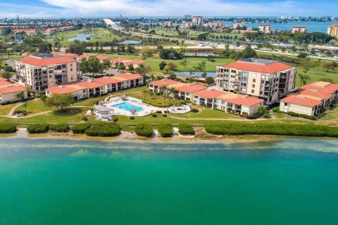 Condominio en alquiler en Saint Petersburg, Florida, 2 dormitorios, 82.68 m2 № 1825208 - foto 26