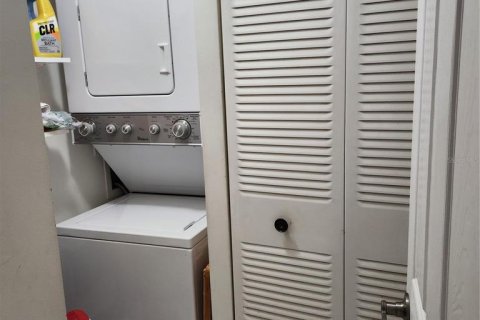 Condominio en alquiler en Saint Petersburg, Florida, 2 dormitorios, 82.68 m2 № 1825208 - foto 9
