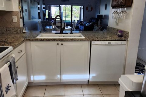 Condominio en alquiler en Saint Petersburg, Florida, 2 dormitorios, 82.68 m2 № 1825208 - foto 13
