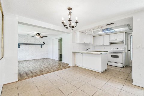 House in Hudson, Florida 2 bedrooms, 107.02 sq.m. № 1898803 - photo 7